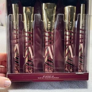 NEVER USED TARTE MAKEUP BRUSHES